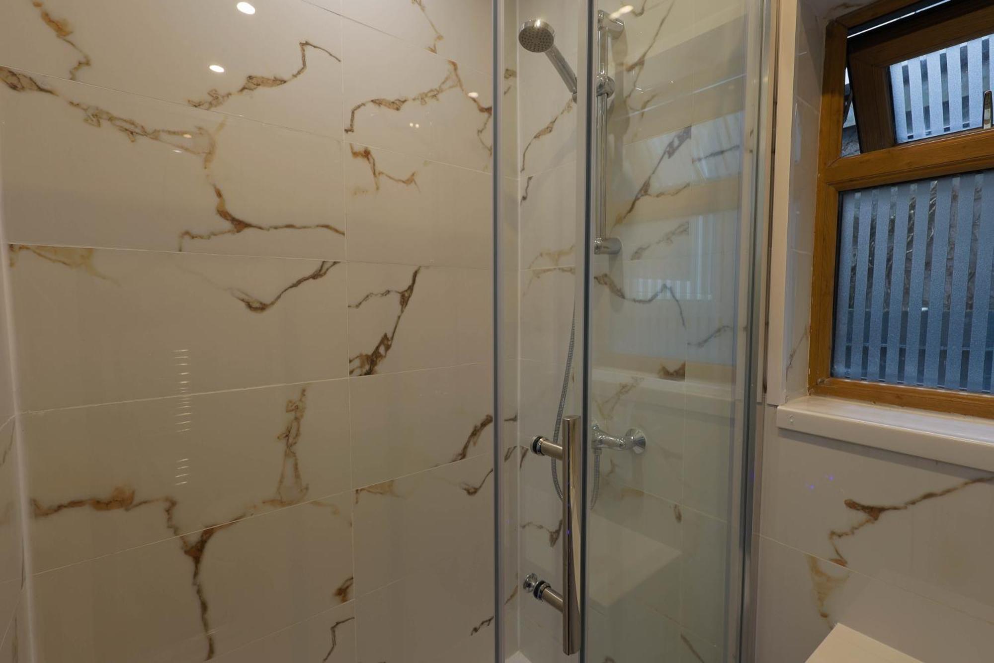 קארדיף Stylish Apartment In City Centre - Walk Everywhere מראה חיצוני תמונה